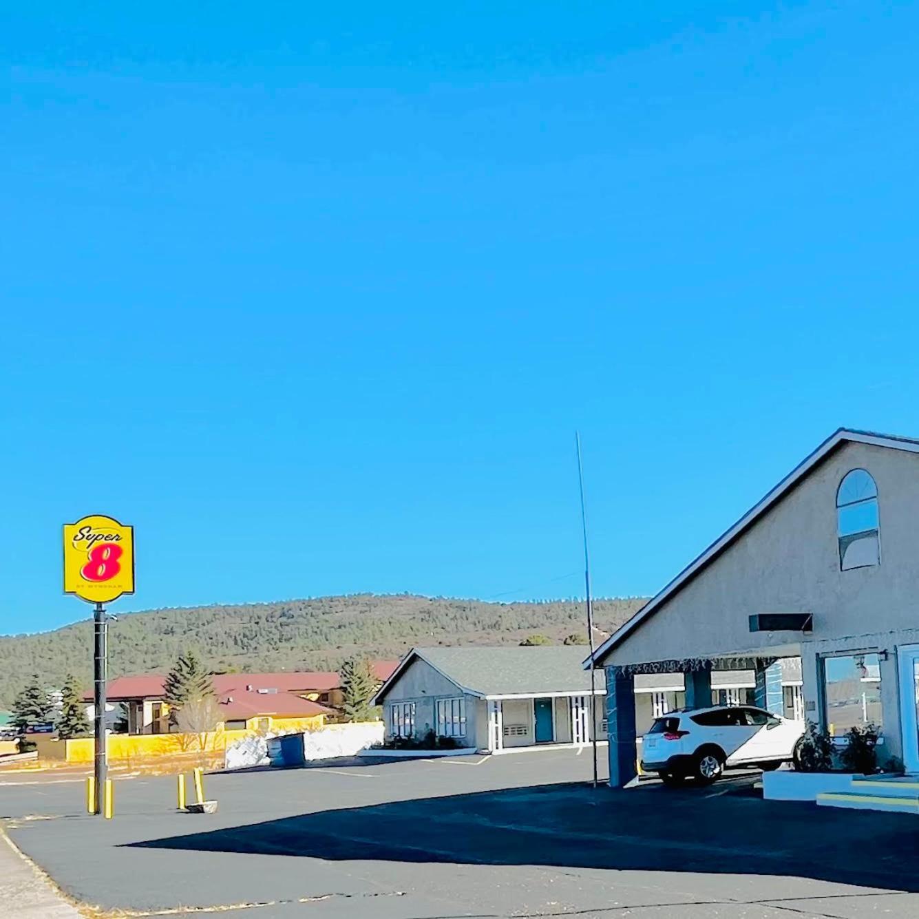 Super 8 By Wyndham Williams West Route 66 - Grand Canyon Area מראה חיצוני תמונה