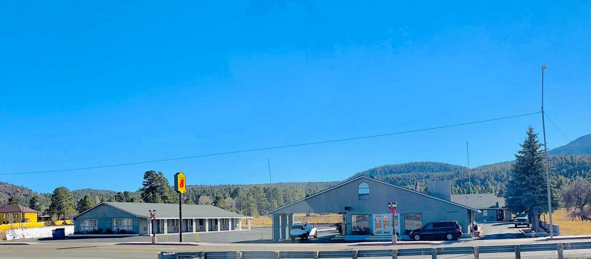 Super 8 By Wyndham Williams West Route 66 - Grand Canyon Area מראה חיצוני תמונה