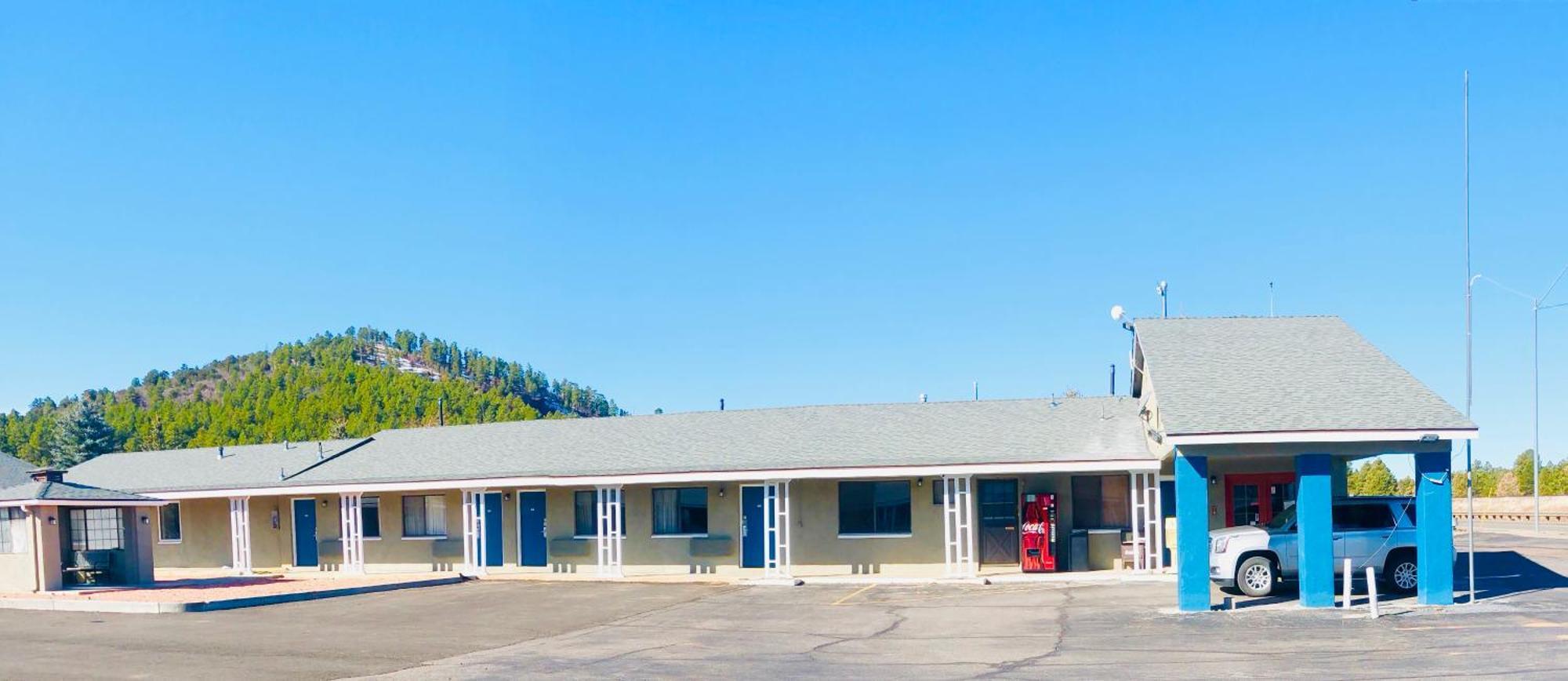 Super 8 By Wyndham Williams West Route 66 - Grand Canyon Area מראה חיצוני תמונה