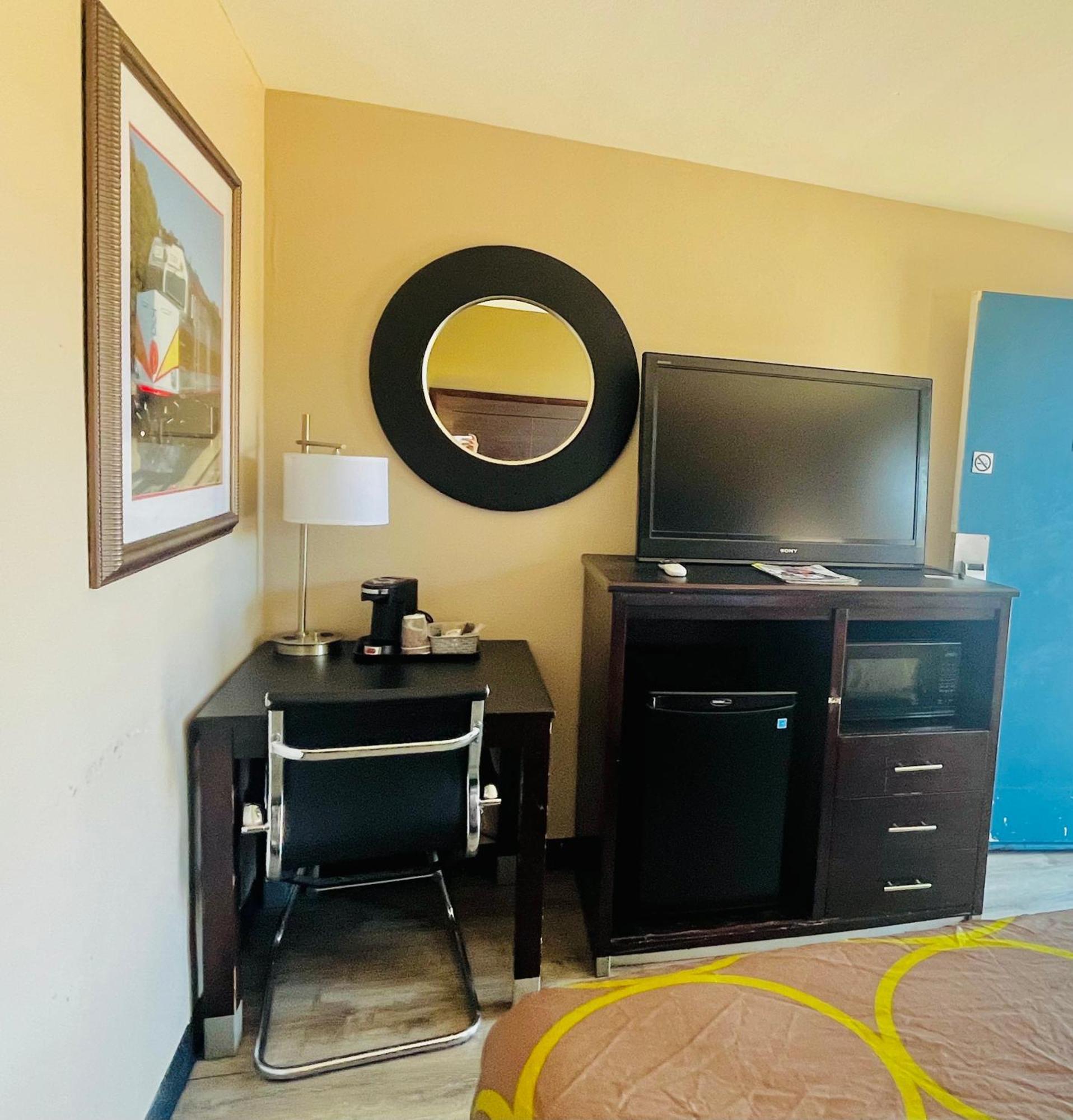 Super 8 By Wyndham Williams West Route 66 - Grand Canyon Area מראה חיצוני תמונה