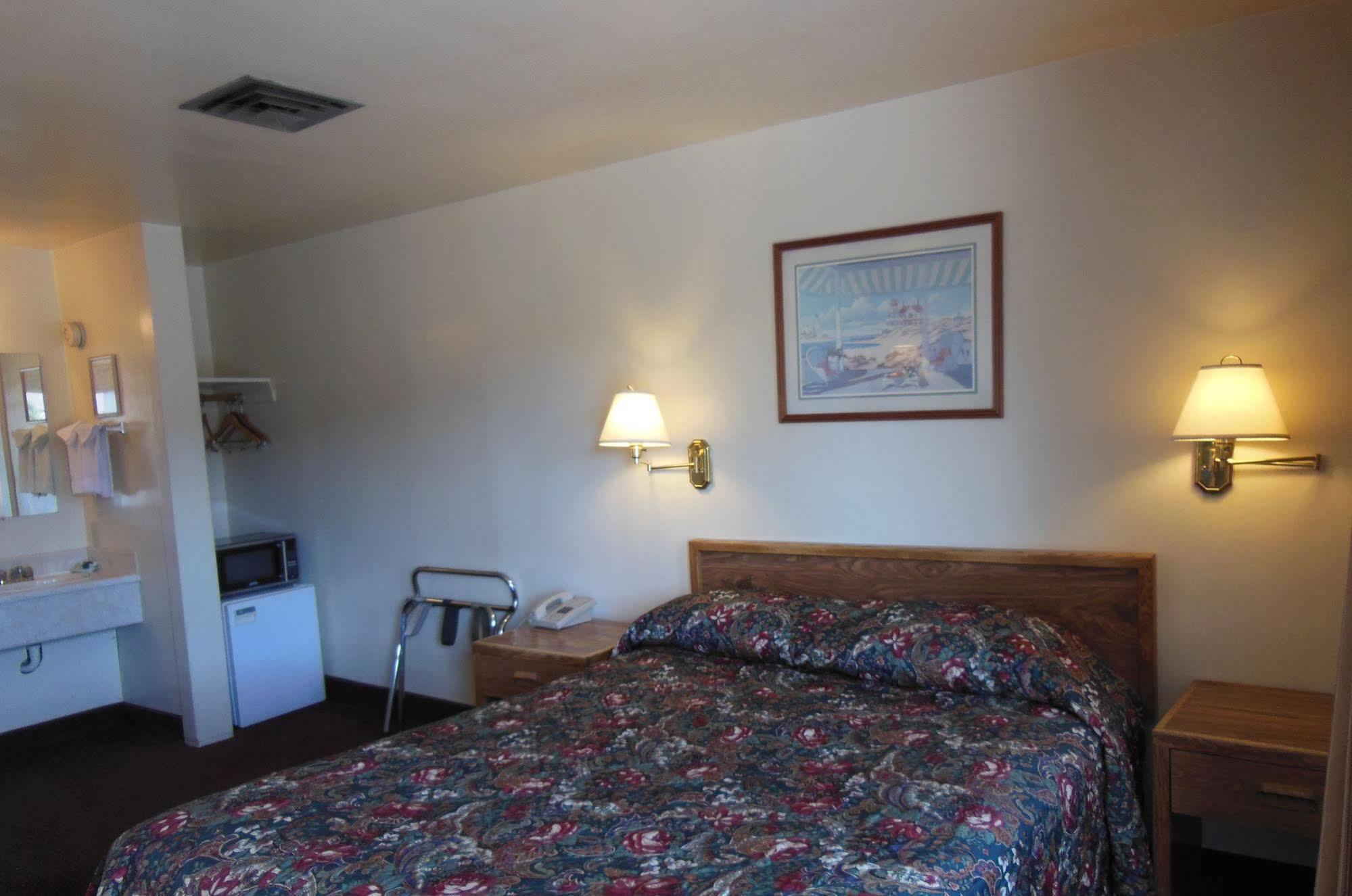 Super 8 By Wyndham Williams West Route 66 - Grand Canyon Area מראה חיצוני תמונה