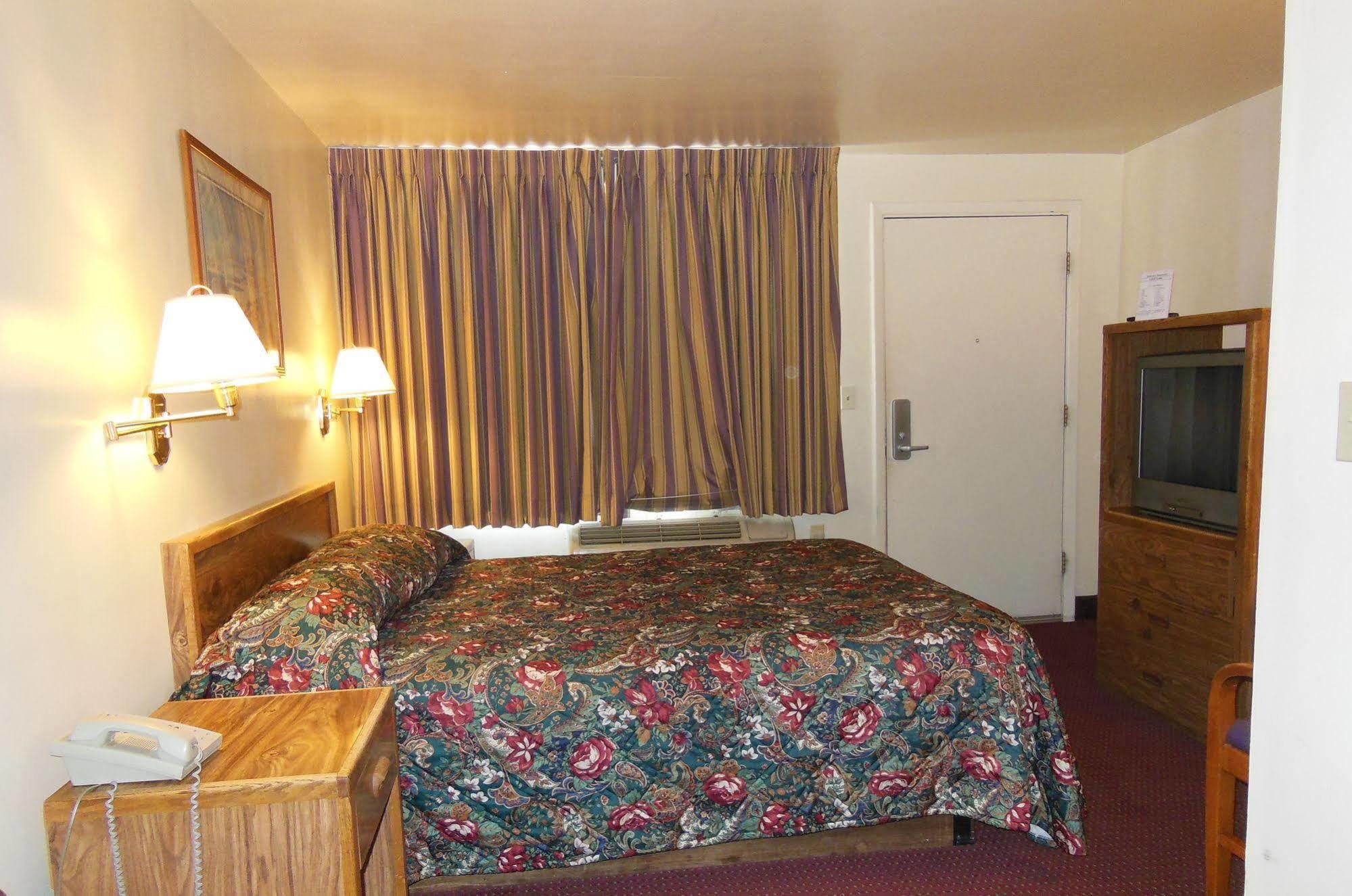 Super 8 By Wyndham Williams West Route 66 - Grand Canyon Area מראה חיצוני תמונה